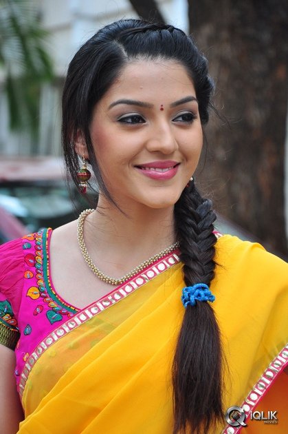 Mehreen-at-Krishna-Gadi-Veera-Prema-Gaadha-Movie-Press-Meet